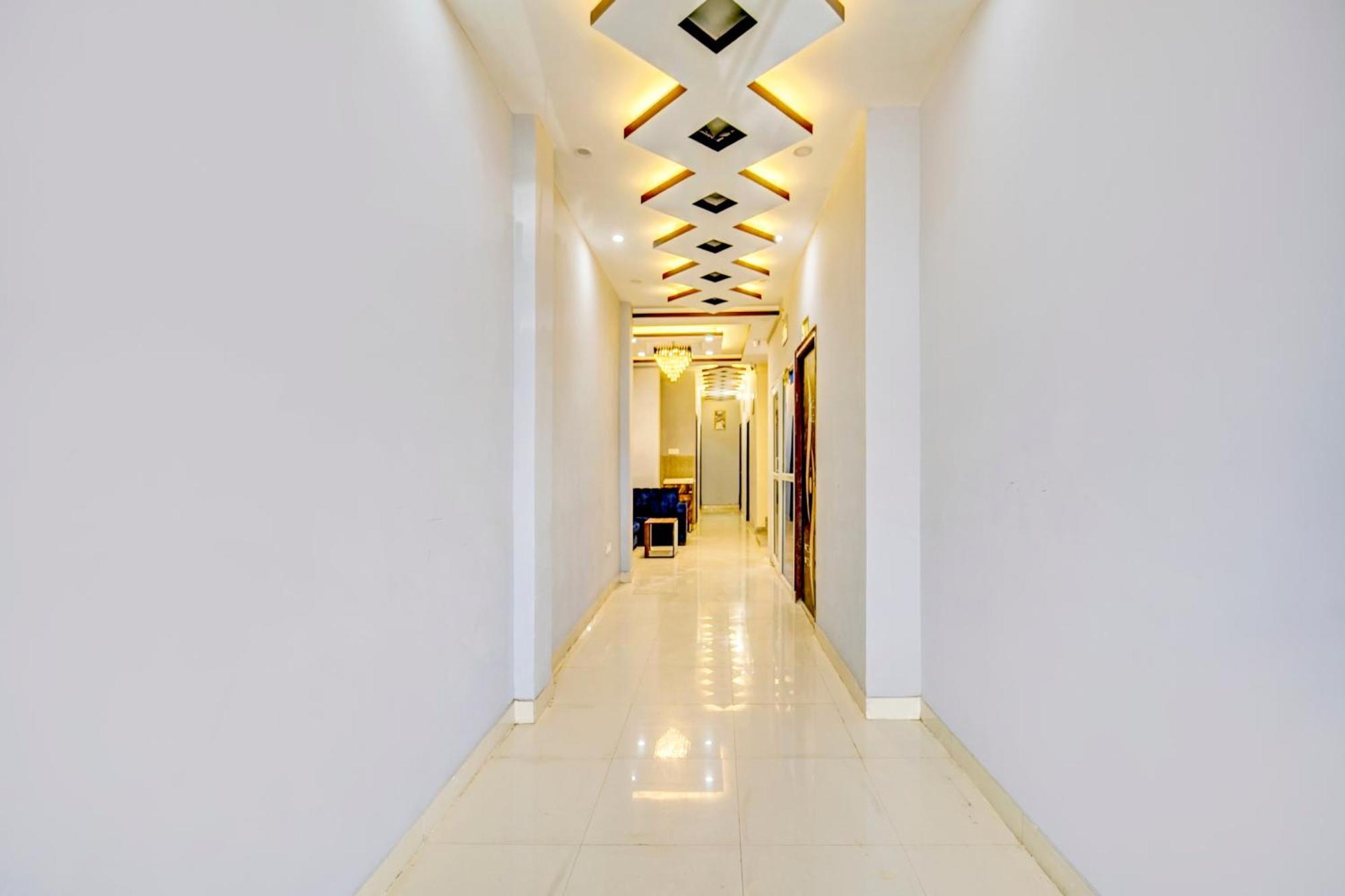 Super Townhouse Anisabad Near Mahavir Sansthan Khagaul 外观 照片