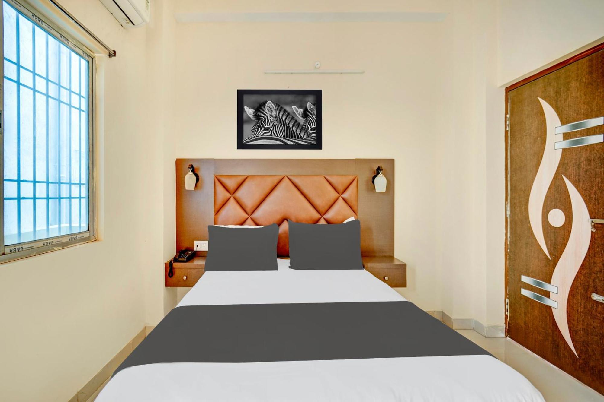 Super Townhouse Anisabad Near Mahavir Sansthan Khagaul 外观 照片